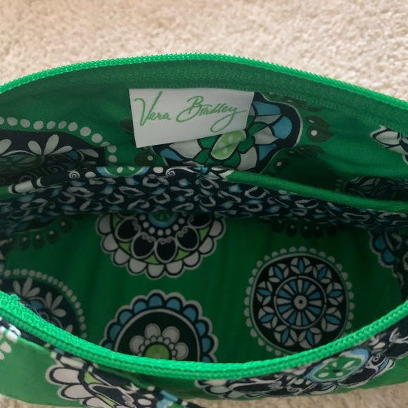 VERA BRADLEY purse!  Retired pattern!  “Cupcakes”. - Picture 6 of 7